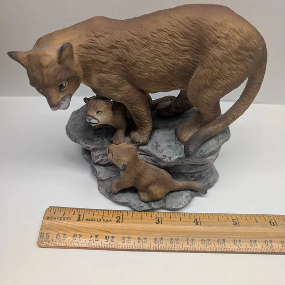 Mountain Lion Family Figurine - Brown - Picture 8 of 11